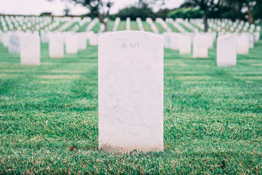 tombstone at a graveyard